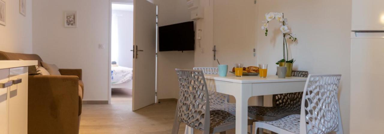 Loc Trotteur Le Fleur Des Champs F2 Cosy, Gare Sncf De Lourdes Apartman Kültér fotó